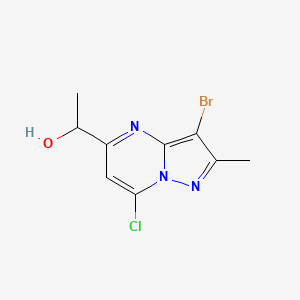 molecular formula C9H9BrClN3O B13338576 1-(3-Bromo-7-chloro-2-methylpyrazolo[1,5-a]pyrimidin-5-yl)ethan-1-ol 