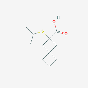 2-(Propan-2-ylsulfanyl)spiro[3.3]heptane-2-carboxylic acid