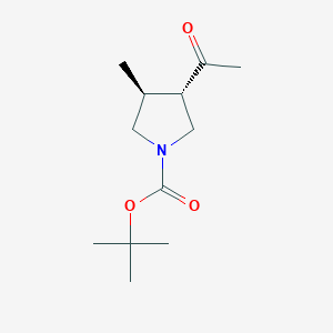 molecular formula C12H21NO3 B13349799 tert-butyl (3S,4S)-3-acetyl-4-methylpyrrolidine-1-carboxylate 