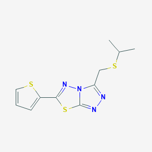 3-[(Propan-2-ylsulfanyl)methyl]-6-(thiophen-2-yl)[1,2,4]triazolo[3,4-b][1,3,4]thiadiazole