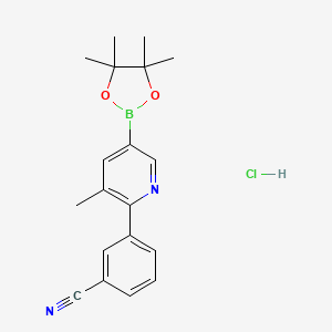 3-(3-Methyl-5-(4,4,5,5-tetramethyl-1,3,2-dioxaborolan-2-yl)pyridin-2-yl)benzonitrilehydrochloride