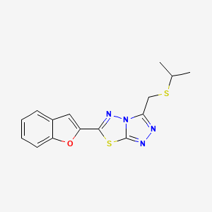 molecular formula C15H14N4OS2 B13356777 6-(1-Benzofuran-2-yl)-3-[(isopropylsulfanyl)methyl][1,2,4]triazolo[3,4-b][1,3,4]thiadiazole 