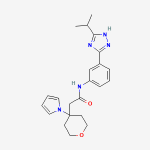 molecular formula C22H27N5O2 B13356865 N-{3-[5-(propan-2-yl)-1H-1,2,4-triazol-3-yl]phenyl}-2-[4-(1H-pyrrol-1-yl)tetrahydro-2H-pyran-4-yl]acetamide 