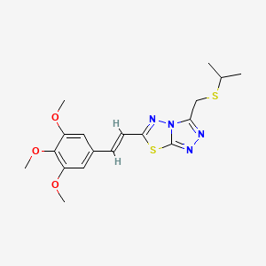 molecular formula C18H22N4O3S2 B13358327 3-[(Isopropylsulfanyl)methyl]-6-[2-(3,4,5-trimethoxyphenyl)vinyl][1,2,4]triazolo[3,4-b][1,3,4]thiadiazole 