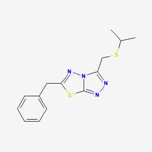 6-Benzyl-3-[(isopropylsulfanyl)methyl][1,2,4]triazolo[3,4-b][1,3,4]thiadiazole