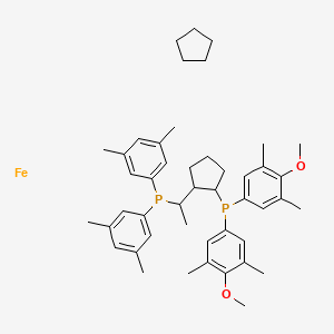 (2R)-1-[(1R)-1-[Bis(3,5-dimethylphenyl)phosphino]ethyl]-2-[bis(4-methoxy-3,5-dimethylphenyl)phosphino]ferrocene (acc to CAS)