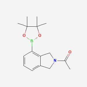 1-(4-(4,4,5,5-Tetramethyl-1,3,2-dioxaborolan-2-yl)isoindolin-2-yl)ethanone