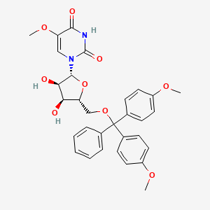 1-[(2R,3R,4S,5R)-5-[[bis(4-methoxyphenyl)-phenylmethoxy]methyl]-3,4-dihydroxyoxolan-2-yl]-5-methoxypyrimidine-2,4-dione