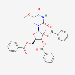 molecular formula C32H28N2O10 B13428713 [(2R,3R,4R,5R)-3,4-dibenzoyloxy-5-(5-methoxy-2,4-dioxopyrimidin-1-yl)-4-methyloxolan-2-yl]methyl benzoate 