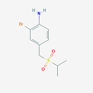 molecular formula C10H14BrNO2S B13447560 2-Bromo-4-[(propane-2-sulfonyl)methyl]aniline 