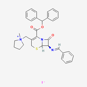 (6R-trans)-1-[[2-[(Diphenylmethoxy)carbonyl]-8-oxo-7-[(phenylmethylene)amino]-5-thia-1-azabicyclo[4.2.0]oct-2-en-3-yl]methyl]-1-methyl-pyrrolidnium Iodide