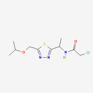 2-chloro-N-(1-{5-[(propan-2-yloxy)methyl]-1,3,4-thiadiazol-2-yl}ethyl)acetamide