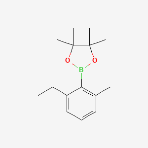 molecular formula C15H23BO2 B13458183 2-(2-Ethyl-6-methylphenyl)-4,4,5,5-tetramethyl-1,3,2-dioxaborolane 