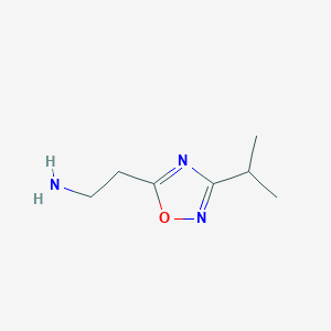 molecular formula C7H13N3O B1345840 2-(3-异丙基-1,2,4-恶二唑-5-基)乙胺 CAS No. 915923-58-9