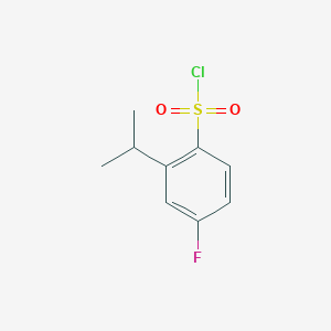 4-Fluoro-2-(propan-2-yl)benzene-1-sulfonyl chloride