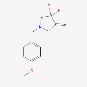 molecular formula C13H15F2NO B13469228 3,3-Difluoro-1-[(4-methoxyphenyl)methyl]-4-methylidenepyrrolidine 