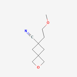 molecular formula C10H15NO2 B13474598 6-(2-Methoxyethyl)-2-oxaspiro[3.3]heptane-6-carbonitrile 