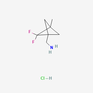 molecular formula C7H12ClF2N B13474997 1-{2,2-Difluoro-3-methylbicyclo[1.1.1]pentan-1-yl}methanamine hydrochloride 