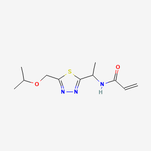 molecular formula C11H17N3O2S B13475524 N-(1-{5-[(propan-2-yloxy)methyl]-1,3,4-thiadiazol-2-yl}ethyl)prop-2-enamide 