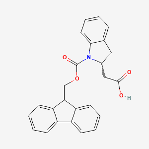 2-[(2R)-1-{[(9H-fluoren-9-yl)methoxy]carbonyl}-2,3-dihydro-1H-indol-2-yl]aceticacid