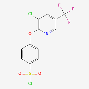 molecular formula C12H6Cl2F3NO3S B1351147 4-((3-氯-5-(三氟甲基)吡啶-2-基)氧基)苯-1-磺酰氯 CAS No. 338422-71-2