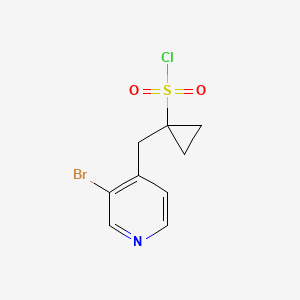 molecular formula C9H9BrClNO2S B13534083 1-((3-Bromopyridin-4-yl)methyl)cyclopropane-1-sulfonyl chloride 