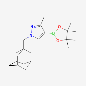 molecular formula C21H33BN2O2 B13558298 1-(Adamantan-1-ylmethyl)-3-methyl-4-(4,4,5,5-tetramethyl-1,3,2-dioxaborolan-2-yl)-1H-pyrazole 