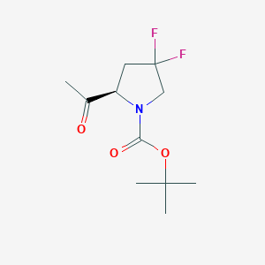 molecular formula C11H17F2NO3 B13564895 tert-butyl (2R)-2-acetyl-4,4-difluoropyrrolidine-1-carboxylate 