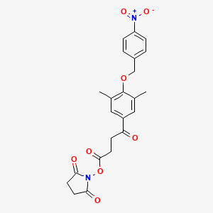 molecular formula C23H22N2O8 B1356680 琥珀酰亚胺基-4-[3,5-二甲基-4-(4-硝基苄氧基)苯基]-4-氧代丁酸酯 CAS No. 948995-62-8