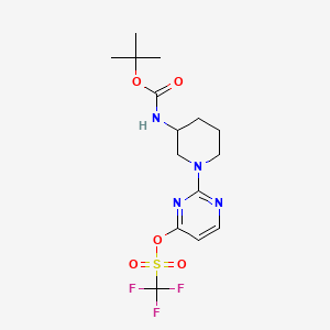 molecular formula C15H21F3N4O5S B13569445 tert-butyl N-{1-[4-(trifluoromethanesulfonyloxy)pyrimidin-2-yl]piperidin-3-yl}carbamate 