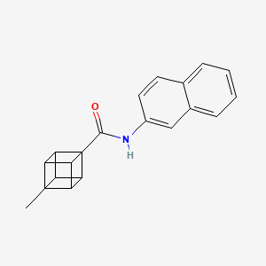 molecular formula C20H17NO B13596252 8-methyl-N-(naphthalen-2-yl)cubane-1-carboxamide 