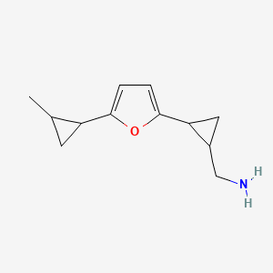 molecular formula C12H17NO B13598396 (2-(5-(2-Methylcyclopropyl)furan-2-yl)cyclopropyl)methanamine 