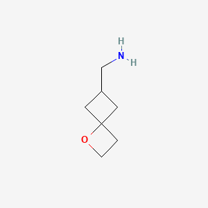 molecular formula C7H13NO B13633317 1-{1-Oxaspiro[3.3]heptan-6-yl}methanamine 