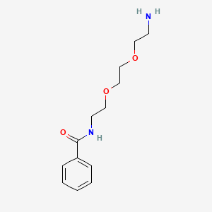 molecular formula C13H20N2O3 B1365250 N-(2-(2-(2-aminoetoxi)etoxi)etil)benzamida CAS No. 923567-96-8