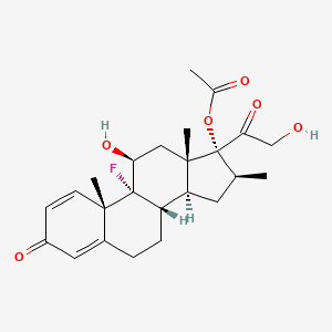 molecular formula C24H31FO6 B1368337 孕-1,4-二烯-3,20-二酮，17-(乙酰氧基)-9-氟-11,21-二羟基-16-甲基-，(11β,16β)- CAS No. 5534-12-3