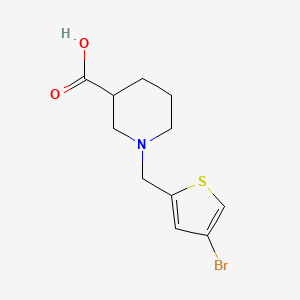 molecular formula C11H14BrNO2S B1370524 1-[(4-Bromothiophen-2-yl)methyl]piperidine-3-carboxylic acid 