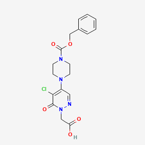 molecular formula C18H19ClN4O5 B1372718 2-[4-{4-[(苄氧羰基)哌嗪基]-5-氯-6-氧代-1(6H)-吡啶并二氮杂茂基]乙酸 CAS No. 1000018-20-1