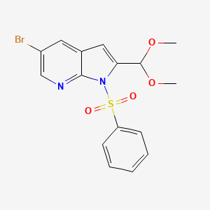 molecular formula C16H15BrN2O4S B1373736 5-溴-2-(二甲氧基甲基)-1-(苯磺酰基)-1H-吡咯并[2,3-b]吡啶 CAS No. 1261365-83-6