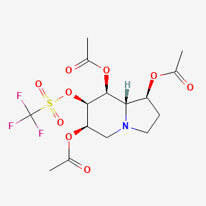 molecular formula C15H20F3NO9S B13741150 Trifluoro-methanesulfonic acid[1s-(1alpha,6beta,7alpha,8beta,8abeta)]-1,6,8-tris(acetyloxy)octahydro-7-indolizinyl este 