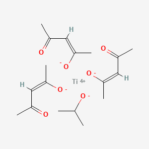 molecular formula C18H28O7Ti B13742250 Tris(pentane-2,4-dionato-O,O')(propan-2-olato)titanium CAS No. 43184-66-3