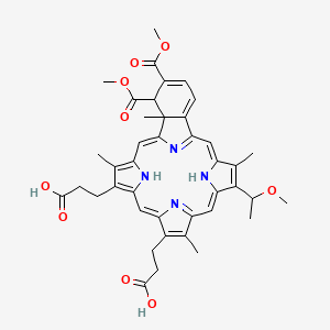 3-[9-(2-Carboxyethyl)-22,23-bis(methoxycarbonyl)-14-(1-methoxyethyl)-4,10,15,24-tetramethyl-25,26,27,28-tetrazahexacyclo[16.6.1.13,6.18,11.113,16.019,24]octacosa-1,3,5,7,9,11(27),12,14,16,18(25),19,21-dodecaen-5-yl]propanoic acid