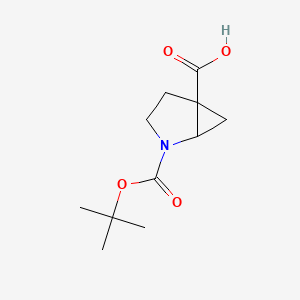 molecular formula C11H17NO4 B1376549 2-[(Tert-butoxy)carbonyl]-2-azabicyclo[3.1.0]hexane-5-carboxylic acid CAS No. 1251004-54-2