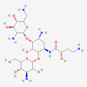 molecular formula C22H44N6O12 B1376954 (2S)-4-amino-N-[(1R,4R,5R)-5-amino-4-[(2R,4R,5S)-3-amino-6-(aminomethyl)-4,5-dihydroxyoxan-2-yl]oxy-2-[(2S,4S,5S)-4-amino-3,5-dihydroxy-6-(hydroxymethyl)oxan-2-yl]oxy-3-hydroxycyclohexyl]-2-hydroxybutanamide CAS No. 48237-20-3