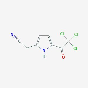molecular formula C8H5Cl3N2O B1377118 2-[5-(trichloroacetyl)-1H-pyrrol-2-yl]acetonitrile CAS No. 1432678-86-8