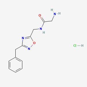 B1377796 2-amino-N-((3-benzyl-1,2,4-oxadiazol-5-yl)methyl)acetamide hydrochloride CAS No. 1435803-73-8