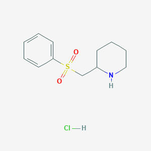 molecular formula C12H18ClNO2S B1378561 2-[(Benzolsulfonyl)methyl]piperidinhydrochlorid CAS No. 1864016-72-7