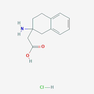 molecular formula C12H16ClNO2 B1378783 盐酸 2-(2-氨基-1,2,3,4-四氢萘-2-基)乙酸 CAS No. 1607266-94-3