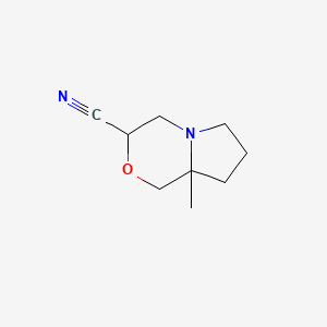 molecular formula C9H14N2O B1379226 8a-甲基-六氢-1H-吡咯并[2,1-c]吗啉-3-碳腈 CAS No. 1803566-52-0