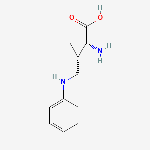 molecular formula C11H14N2O2 B13802636 (1S,2S)-1-amino-2-(anilinomethyl)cyclopropane-1-carboxylic acid 