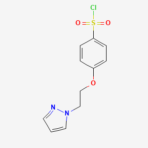 molecular formula C11H11ClN2O3S B1381534 4-[2-(1H-pyrazol-1-yl)ethoxy]benzene-1-sulfonyl chloride CAS No. 1580483-91-5